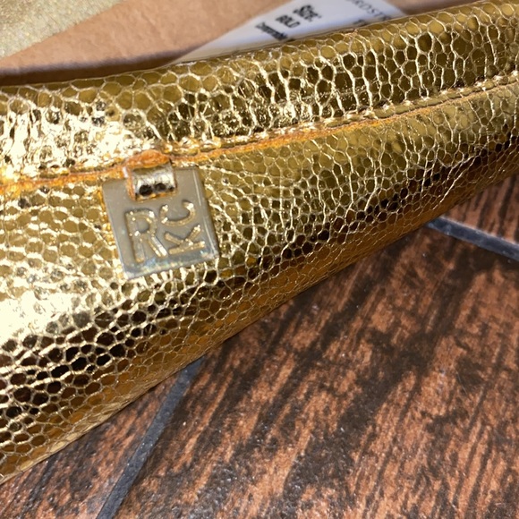 Reaction Kenneth Cole Gold Loafers shoes women’s 8 New With Tags - Picture 6 of 7